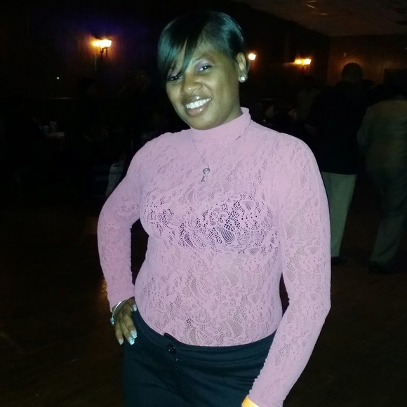 Meet your Posher, Tisha - Picture 1 of 1